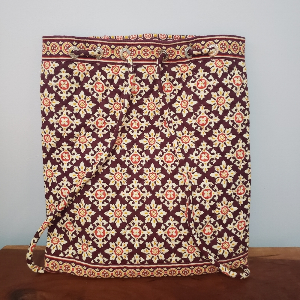 🌻HP Vera Bradley Drawstring Backpack Bag Burgandy Medallion Pattern - Picture 2 of 11